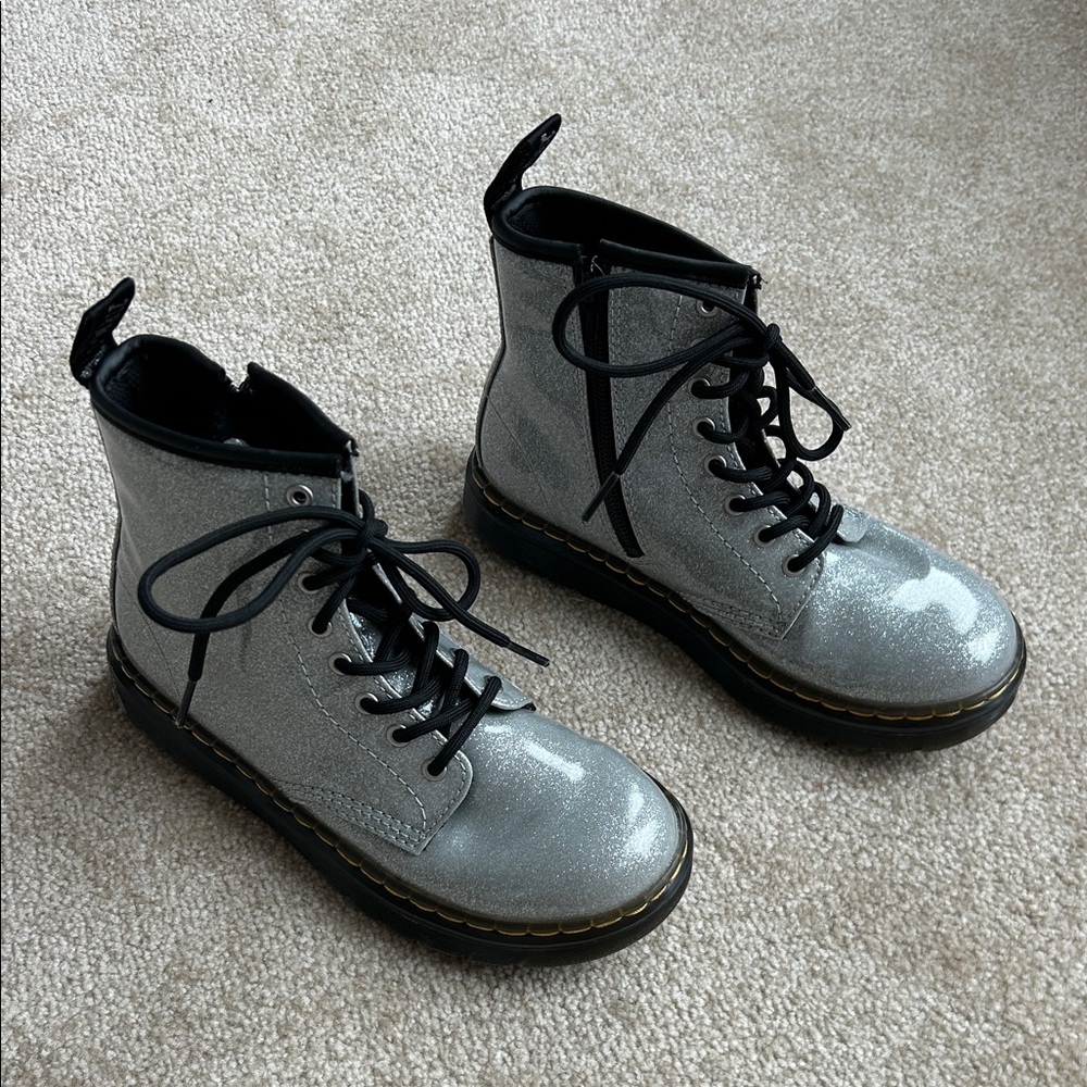 LIKE NEW Kids Dr Doc Martens Silver sparkle Lace-Up combat/moto Boots size 2